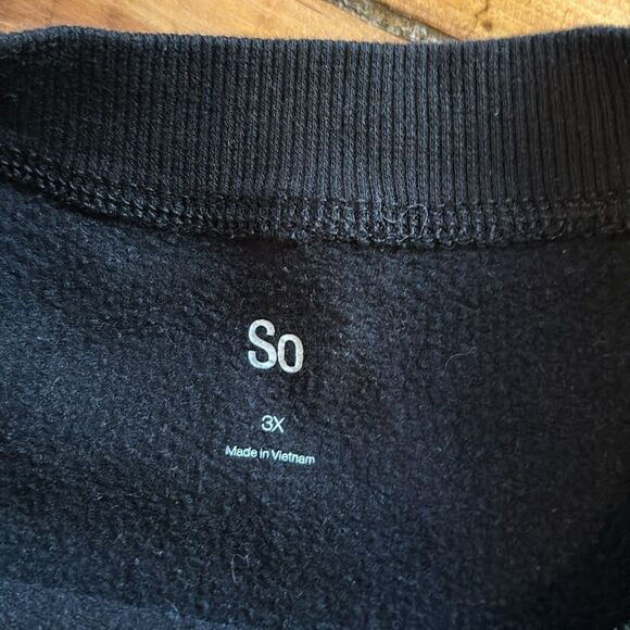 So Women’s black crewneck pullover sweatshirt 3X - Picture 4 of 4